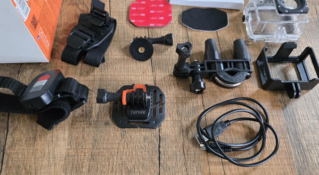 Denver Action Cam ACT-5030W Full HD WiFi - Zeer complete set