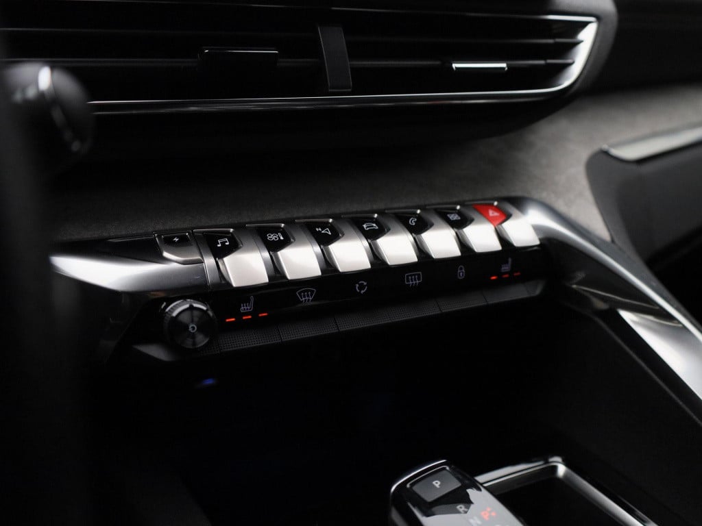 Peugeot 3008 1.6 hybrid 225 gt pack business | automaat | leder | trekhaak 