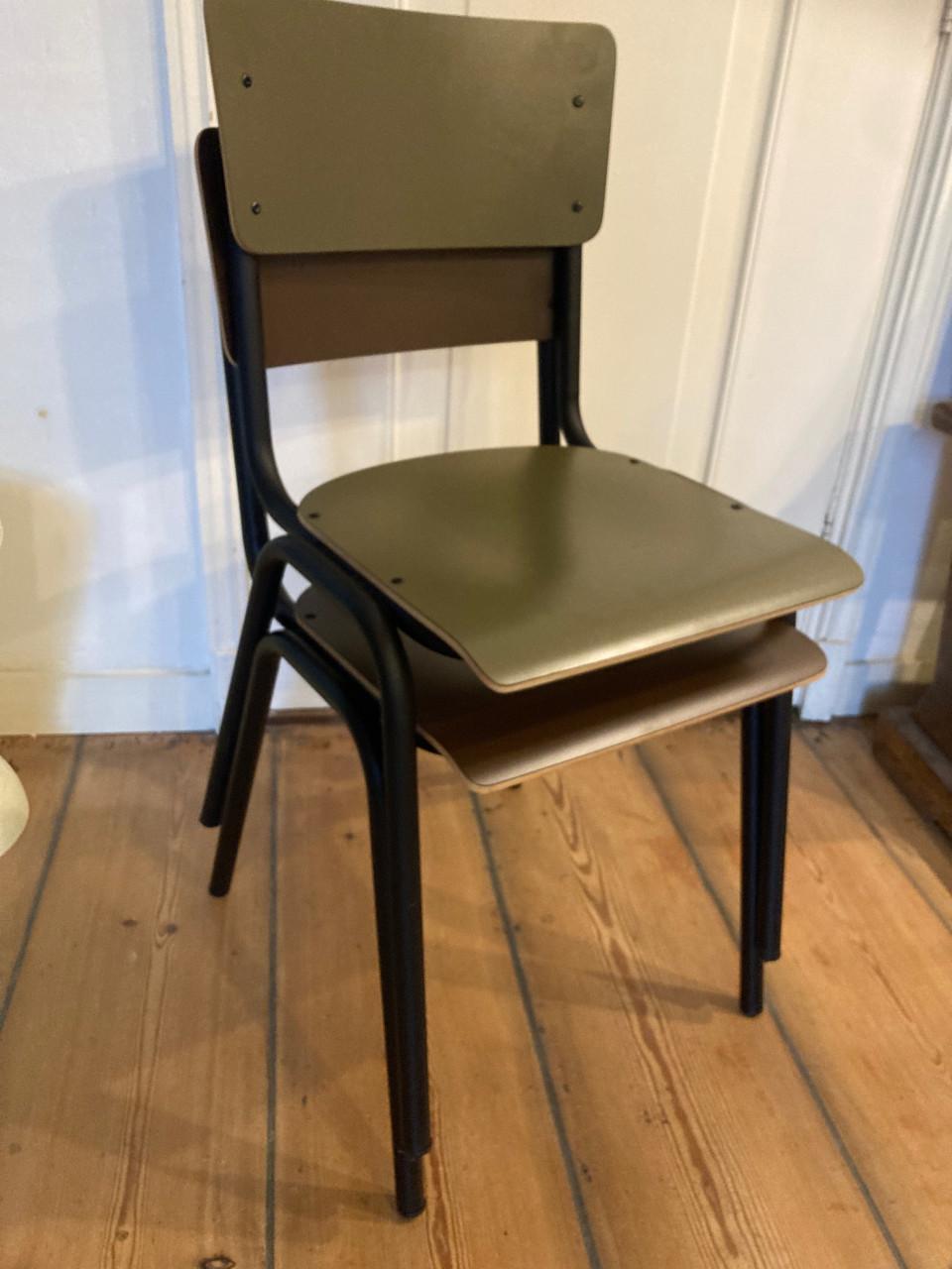 Eetkamerstoelen -schoolstoelen