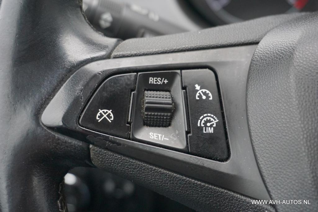 Opel Corsa 1.4 color edition