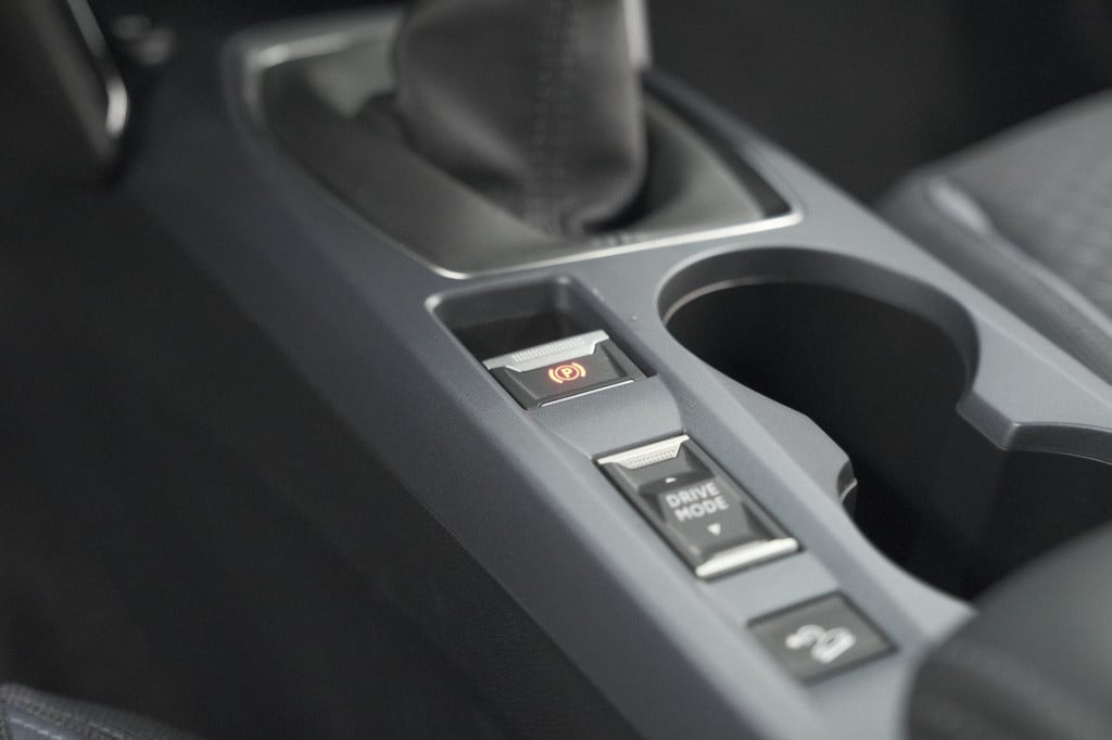 Peugeot 2008 puretech 130 allure | trekhaak | camera | navigatie | parkeers