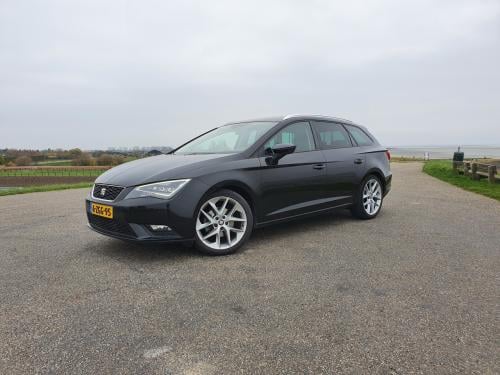 Seat Leon 1.6 TDI 2014 Trekhaak Zwart