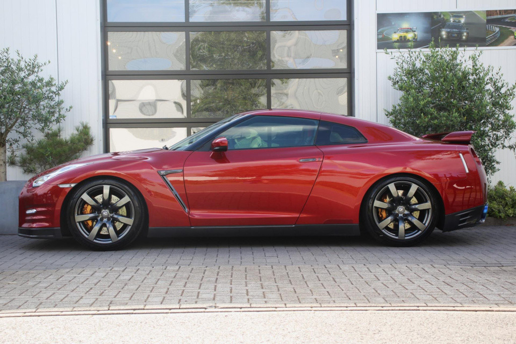 Nissan Gt-r 3.8 v6 premium - actieprijs: €72.645,- t/m 20 augustus!