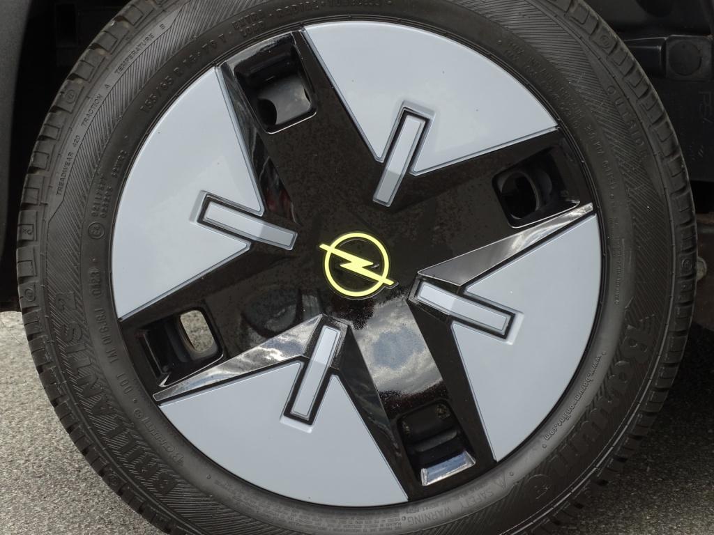 Opel Rocks-e base | led | pano | incl. btw