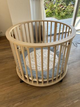 Europe Baby ronde box inclusief boxkleden en matras