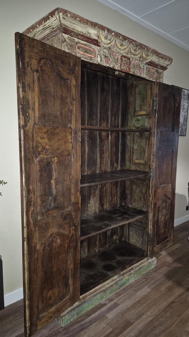 Antieke Indische kast