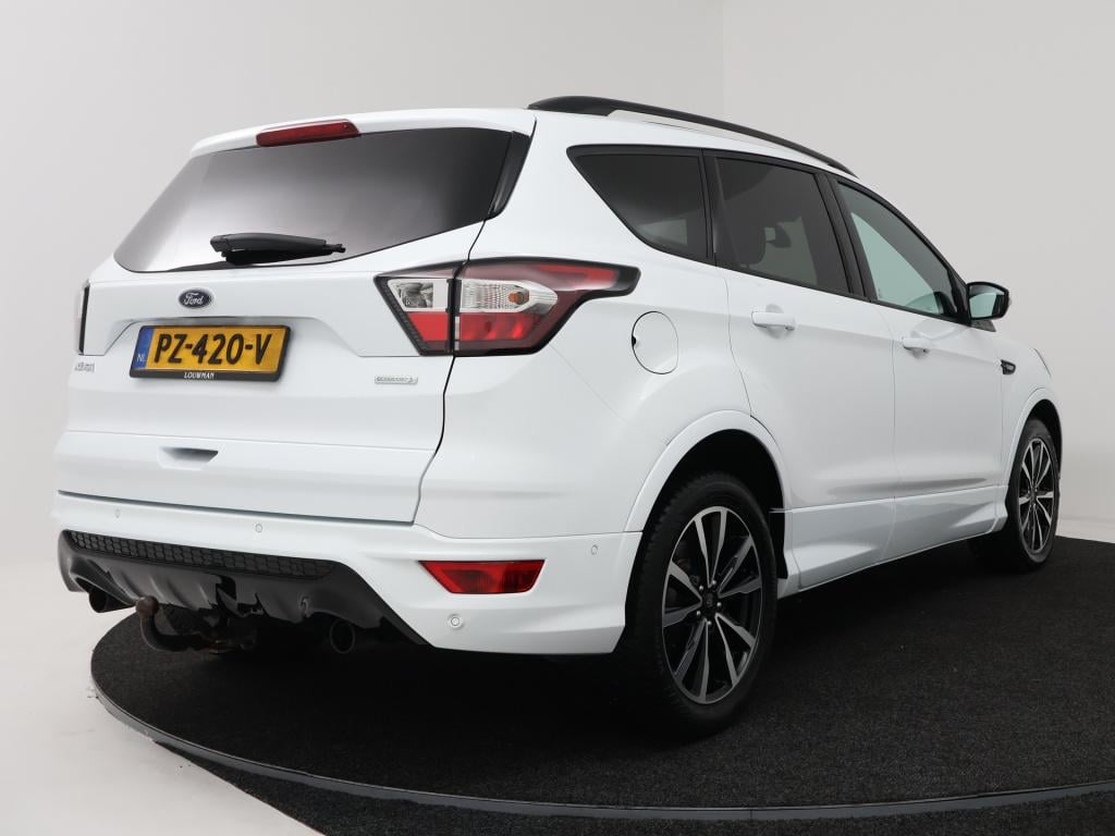 Ford Kuga 1.5 ecoboost st line | trekhaak | 1800kg trekgewicht | navigatie 
