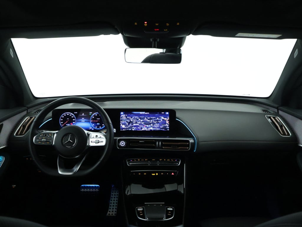 Mercedes-Benz Eqc 400 4matic amg line 80 kwh | schuifdak | trekhaak | stoel