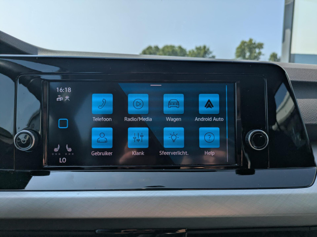 Volkswagen Golf 1.0 tsi life business | trekhaak | camera | carplay | acc |
