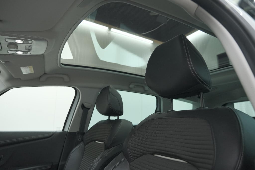 Renault Grand Scenic tce 140 bose | 7 zitplaatsen | trekhaak | camera | bos