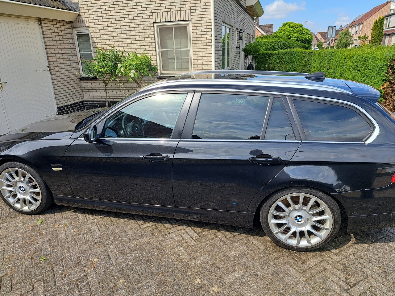 BMW 325d Touring