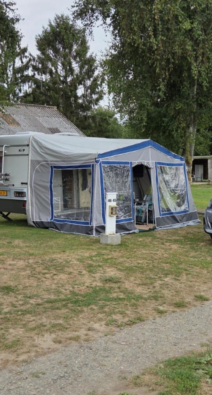 Kip starline 44tz met truma mover en voortent