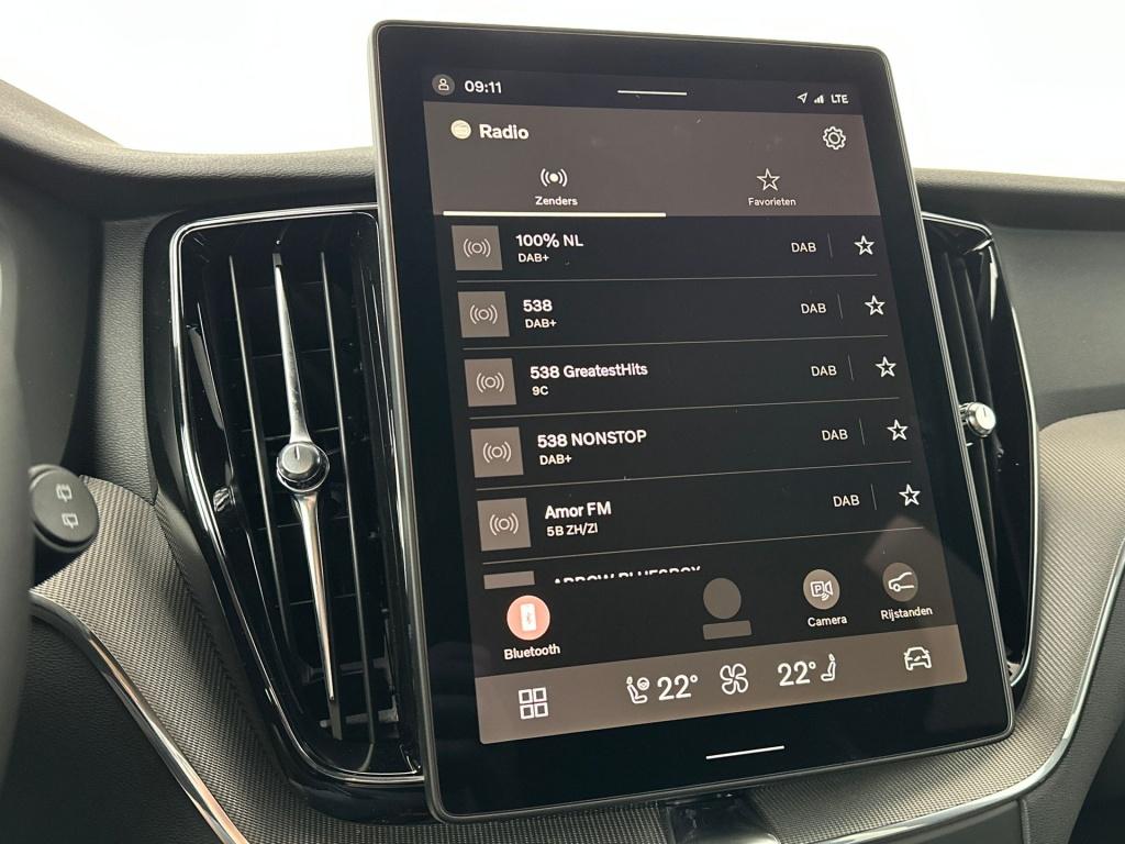 Volvo XC60 plus black edition recharge 360 camera
