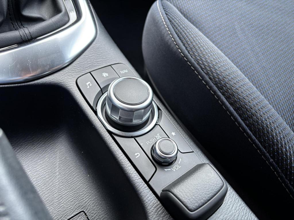 Mazda 2 1.5 skyactiv-g luxury i-activesense pack, nl-auto!