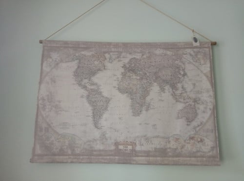 Groot linnen wanddoek wereldkaart