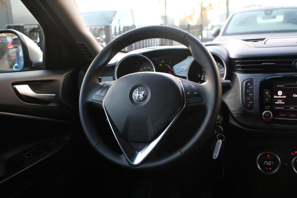 Alfa Romeo Giulietta 1.4 turbo super - blu misano - dab - navi - pdc - crui