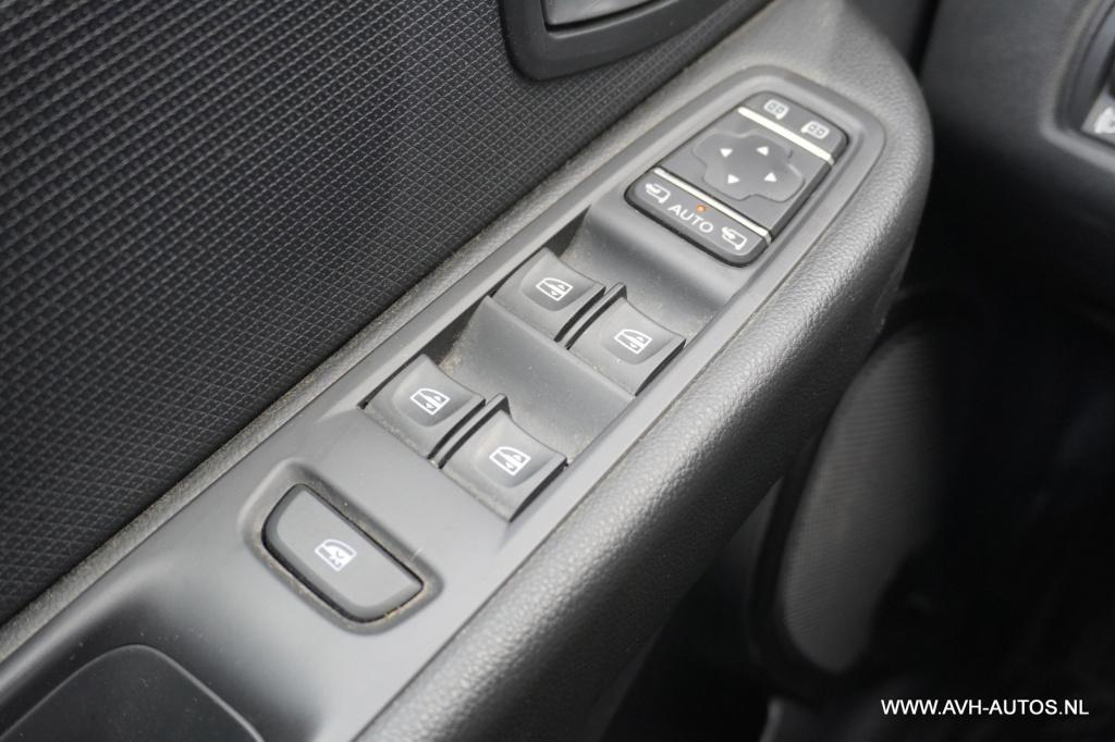 Renault Clio estate 0.9 tce bose