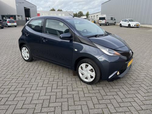 Toyota Aygo 1.0 vvt-i x-play