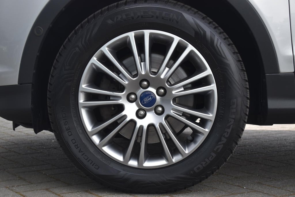 Ford Kuga 1.6 titanium 4wd | automaat | climate control | adaptieve cruise 