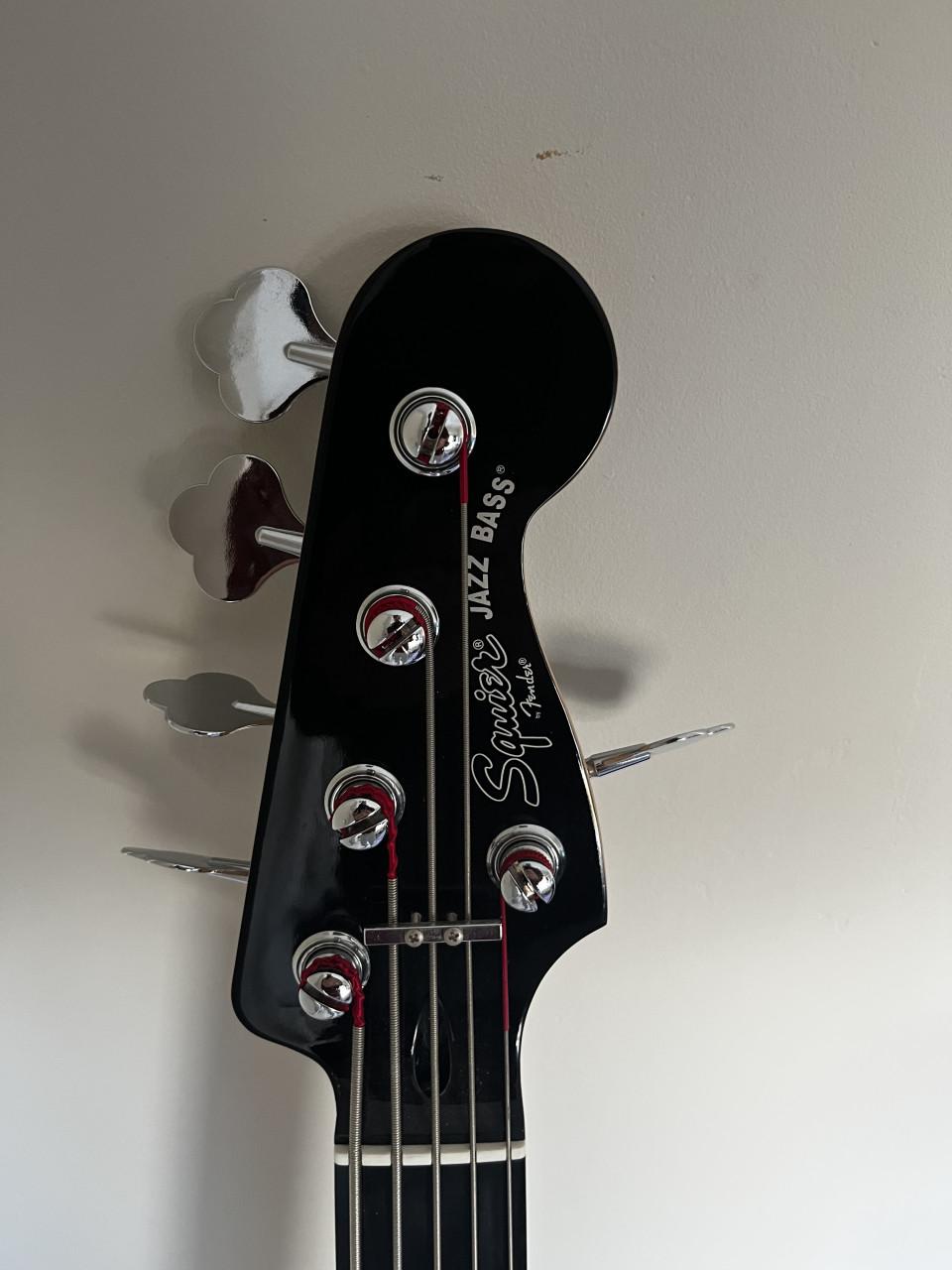 Squier deluxe jazz bas V