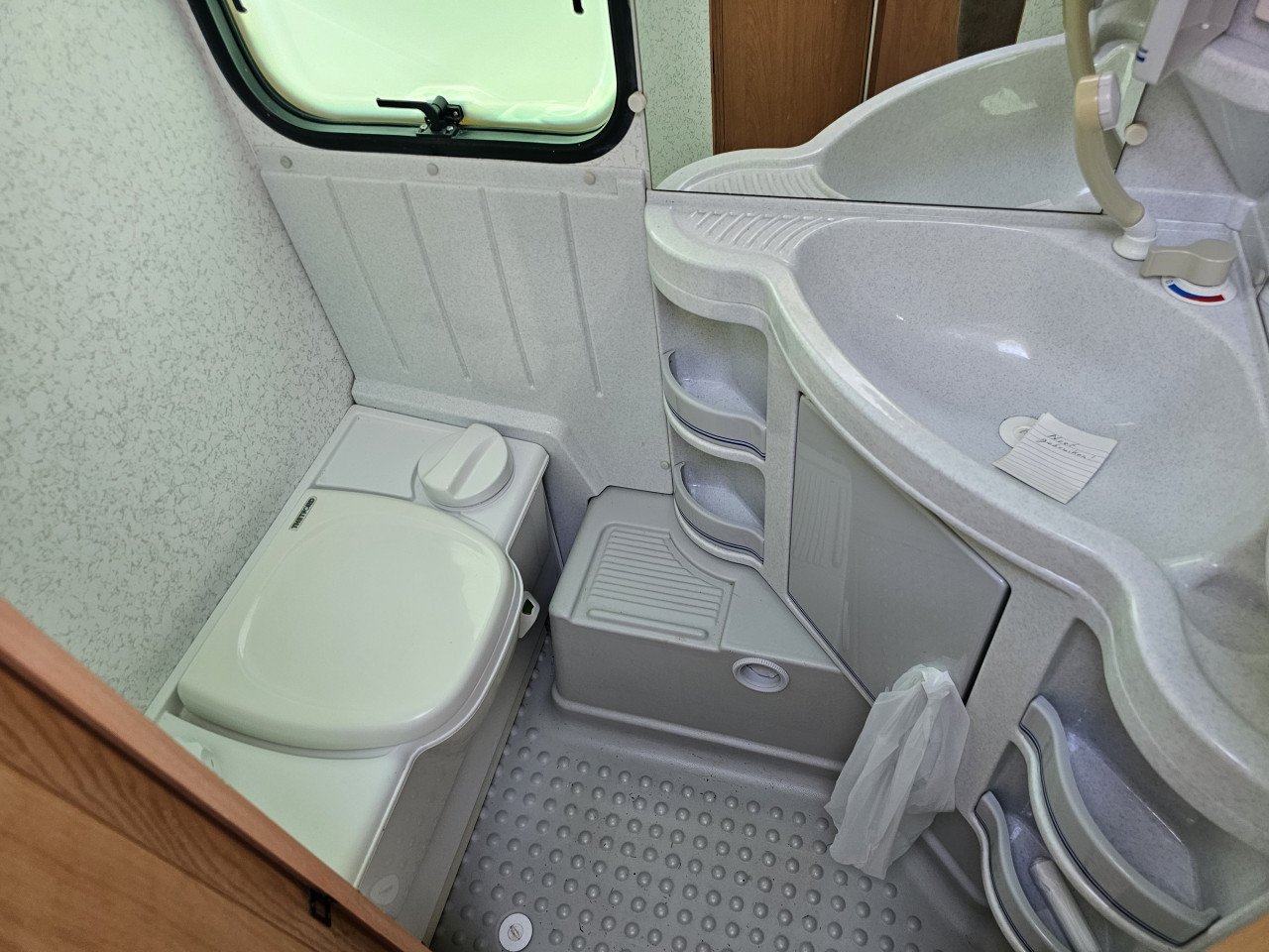 Adria unica 562 ul