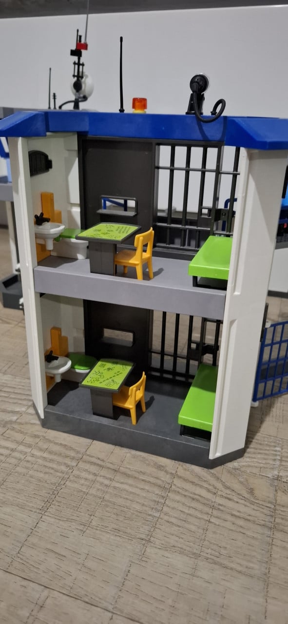 Playmobile politiebureau + uitbreidingset
