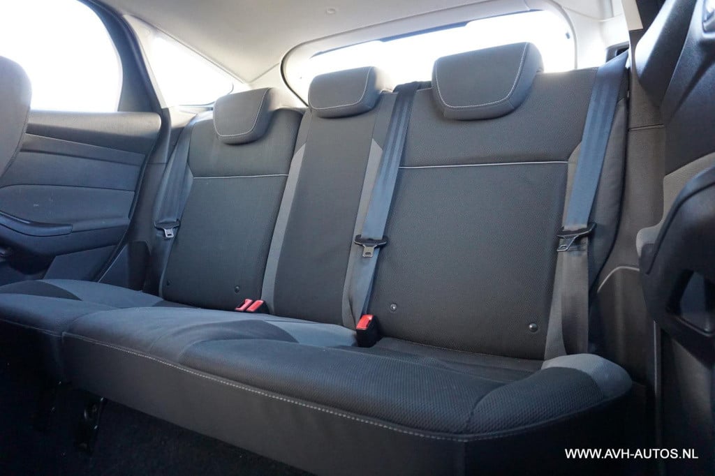 Ford Focus 1.6 ti-vct trend
