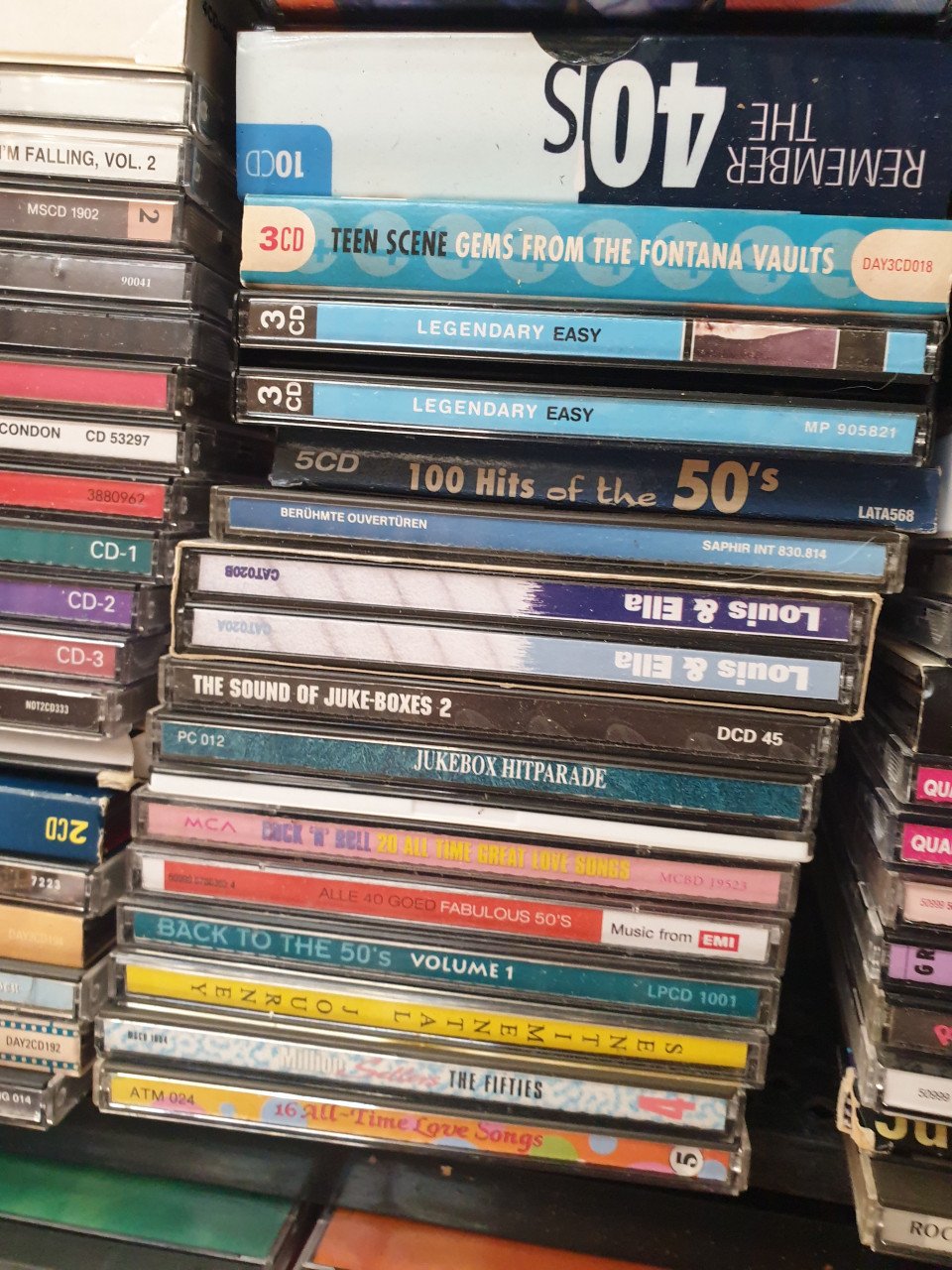 3 kratten vol cd's