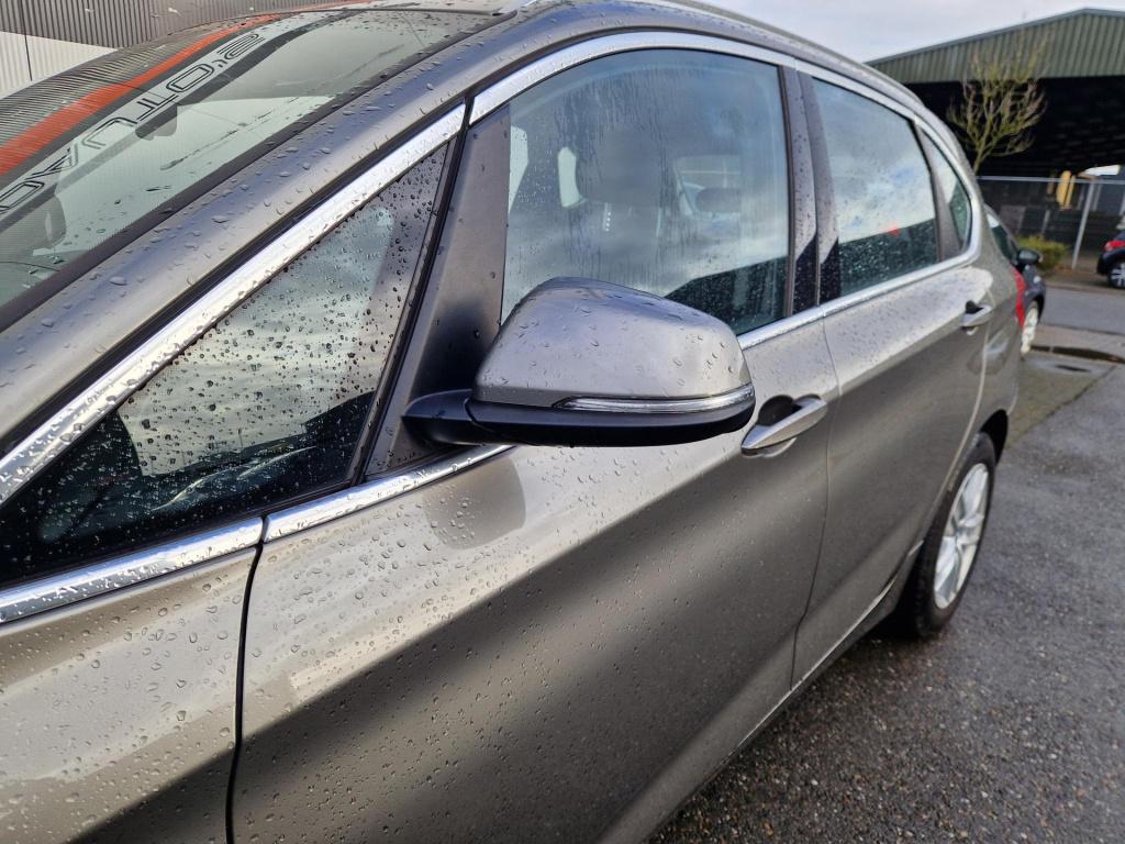 BMW 2-serie active tourer 218i essential