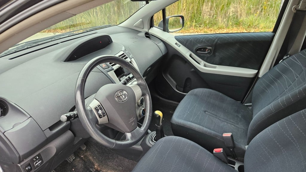 Toyota Yaris 1.3 vvti sol 5drs airco / nl auto / nap