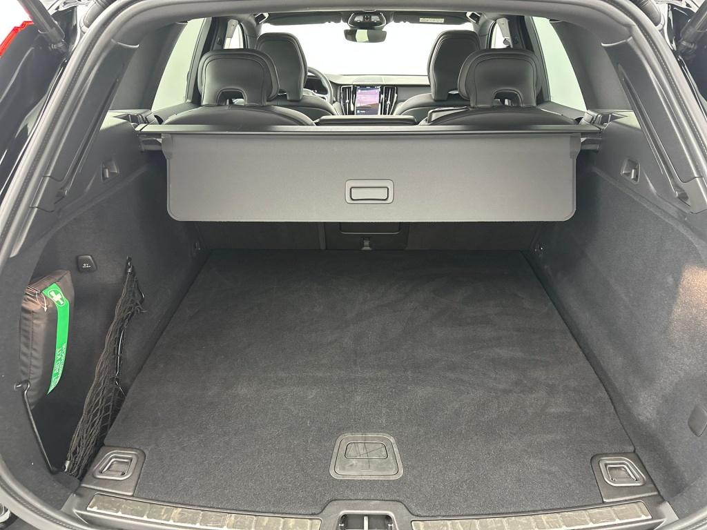 Volvo XC60 t6 398pk recharge black edition ultra| pano| 360camera| adap.cru