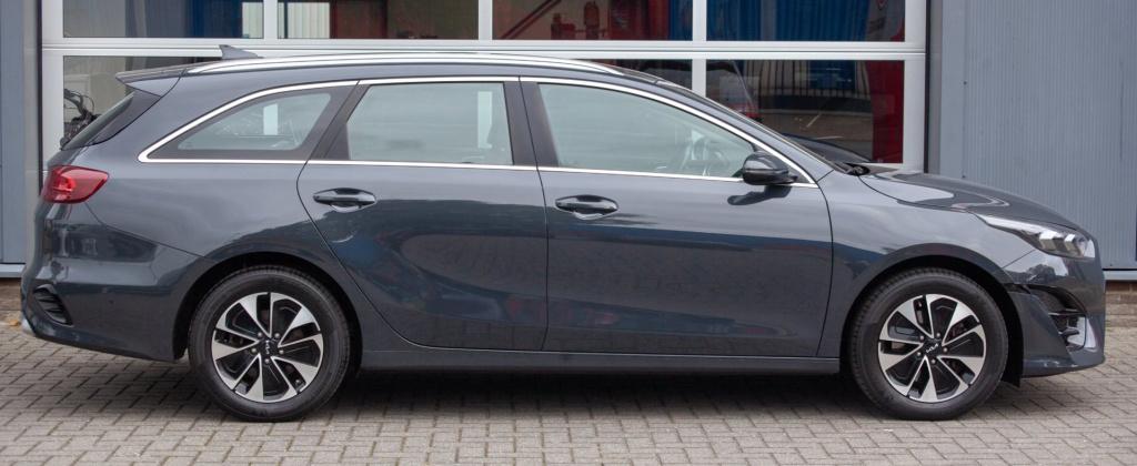 Kia Ceed Sportswagon 1.6 gdi phev dynamicplusline pano.