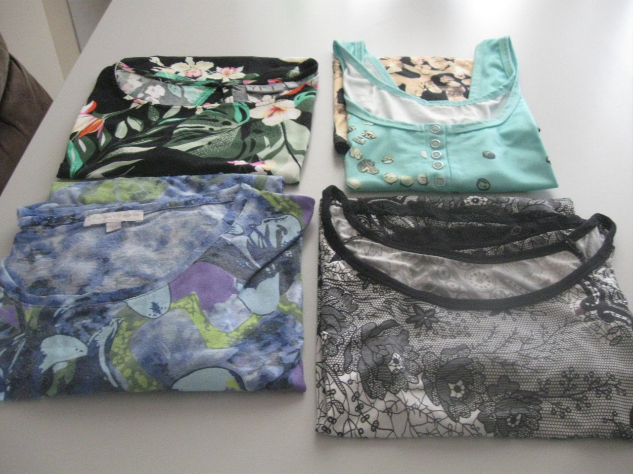 8 Verschillende dames kleding