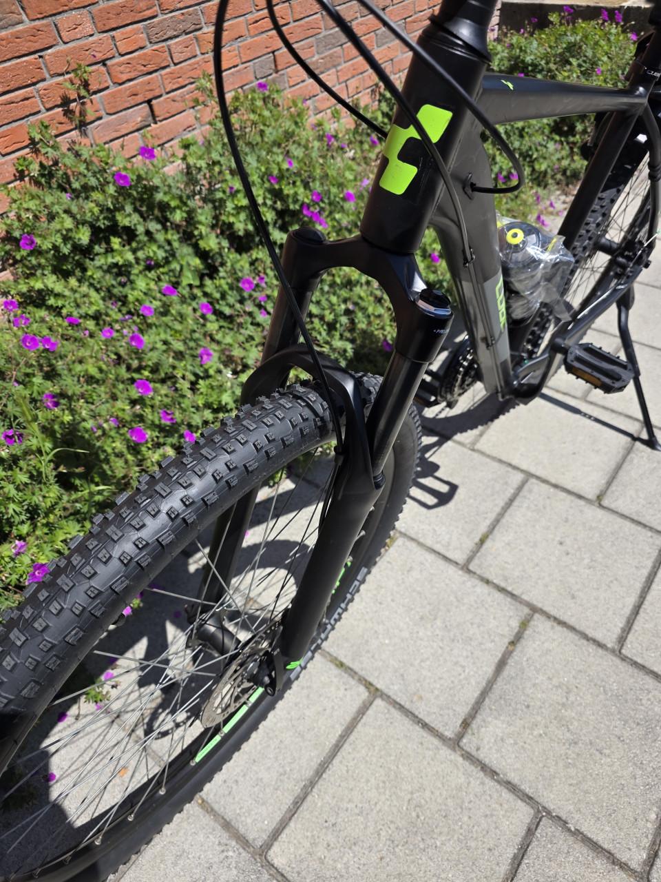 CUBE AIM | 29 INCH | FRAME 51 CM | 3X8 V | NETTE STAAT!