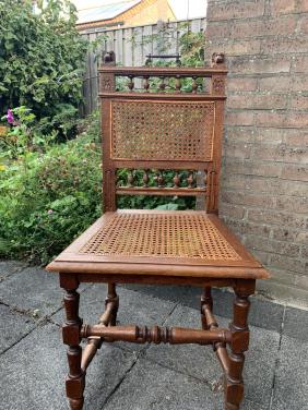 Antieke stoelen