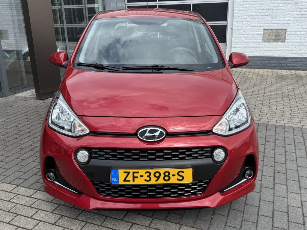 Hyundai I 10 1.0i comfort | trekhaak 13p. | cruise control | airco | blueto