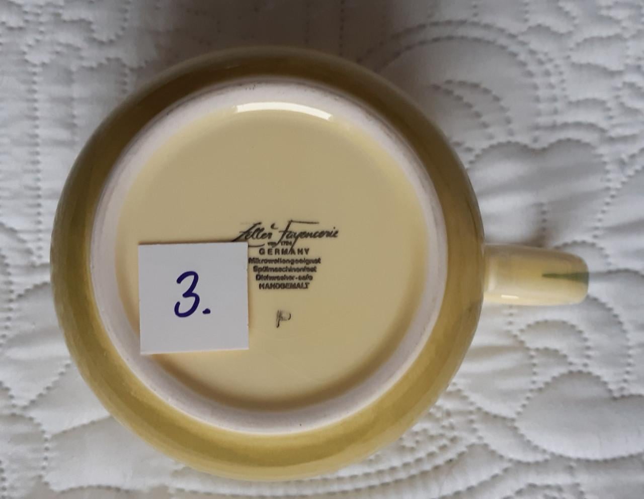 Kip en haan servies: 1 soepkop + 1 schotel  Inhoud 0,5 l