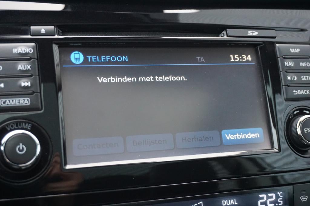 Nissan Qashqai 1.2 premier edition climate / navi / camera / dab / cruise /