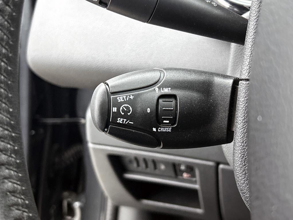 Peugeot 5008 130 pk style 7 persoons | rijklaar | trekhaak | panoramadak | 