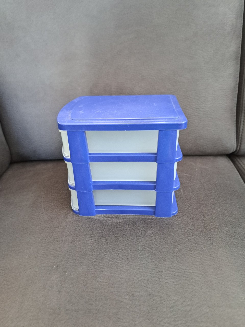 Plastic ladekastje