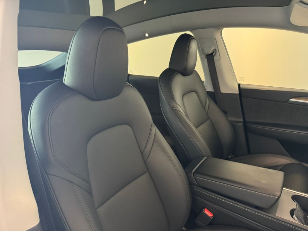 Tesla Model Y long range awd 75 kwh