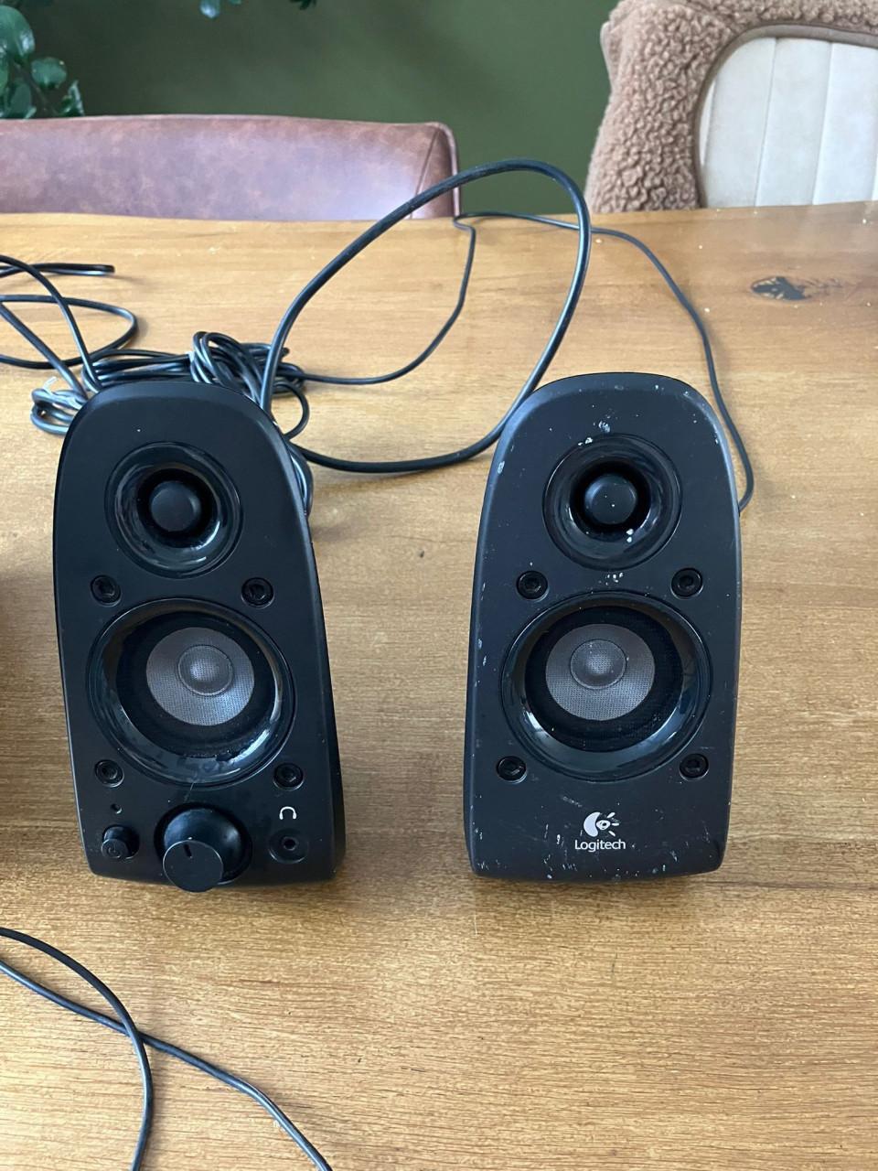 Logitech Z506 5.1 surround sound speaker set