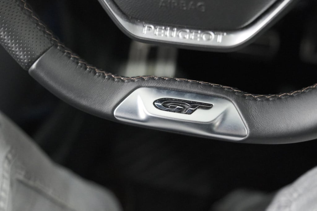 Peugeot 3008 hybrid4 300 gt | elektrisch panoramadak | dodehoekdetectie | c