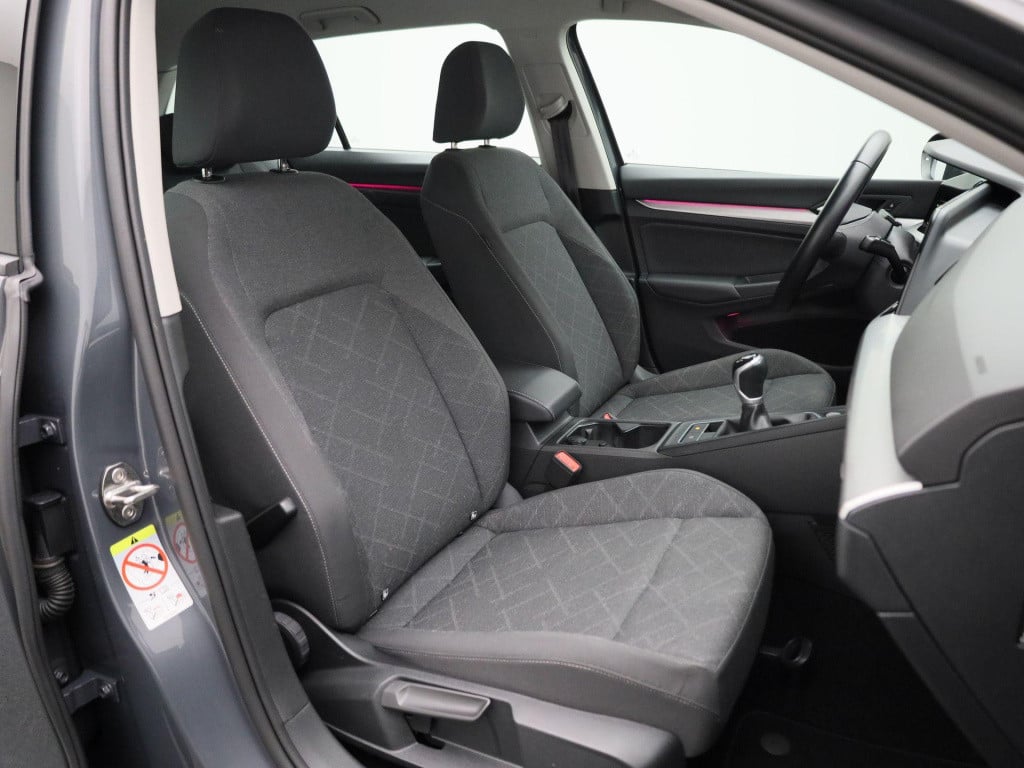 Volkswagen Golf variant 1.0 tsi life | lmv | parkeer sensoren | virtual coc