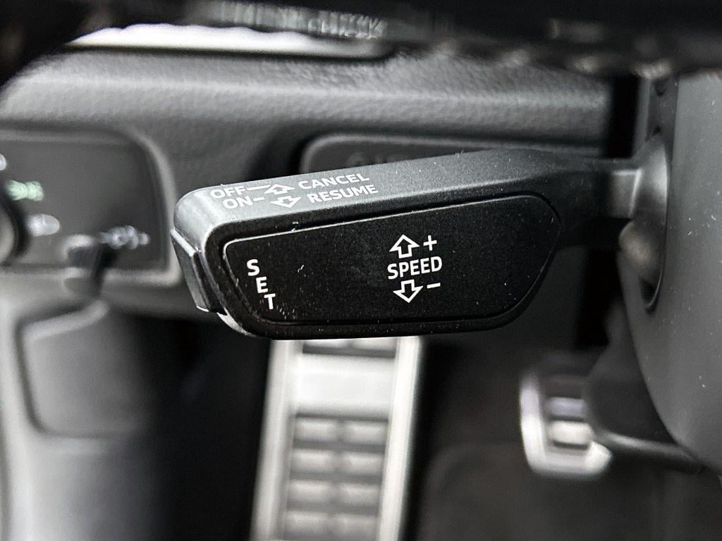 Audi A3 limousine 1.0 tfsi s line | navigatie | afgevlakt sportstuur | spor