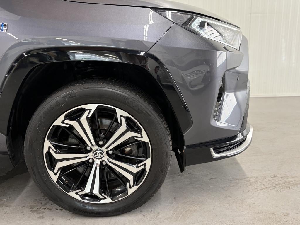 Toyota Rav4 2.5 plug-in hybrid awd executive bi-tone| 360camera| jbl| adap.