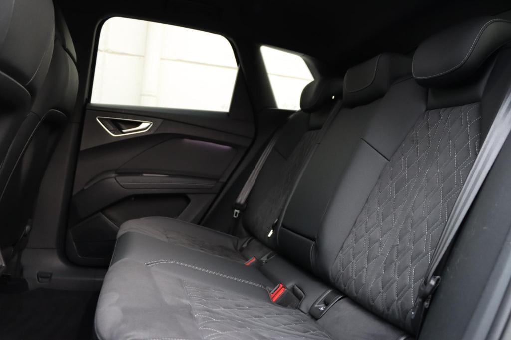 Audi Q4 E-tron 40 launch edition s competition 77 kwh 204pk | soh 92,2% |