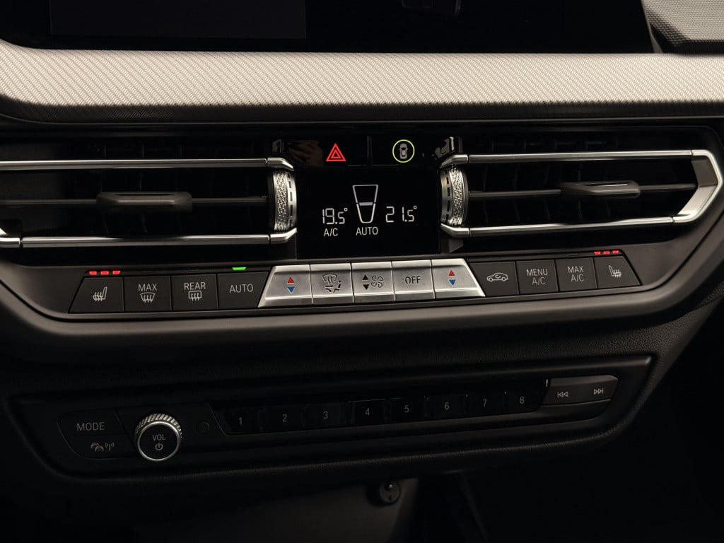BMW 1 Serie 118i executive m-sport | stoelverwarming | led | stuurverwarmin