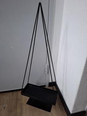 Zwarte metalen kerstboom