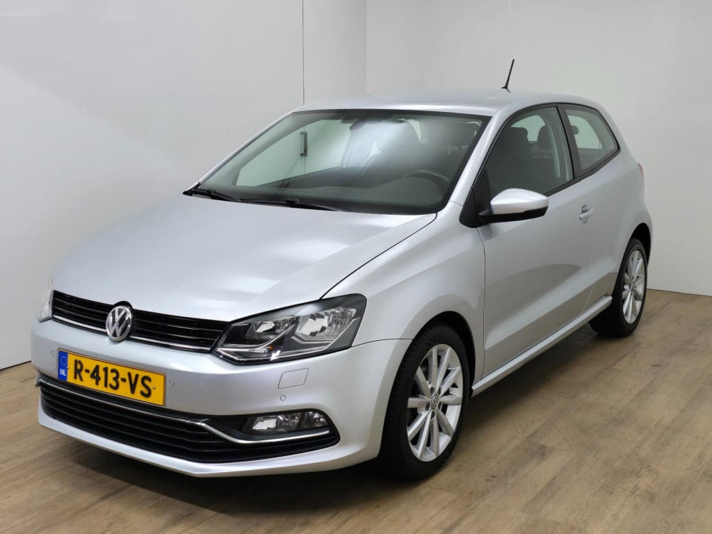 Volkswagen Polo occasion 1.2 tsi highline met carplay radio en sportieve lo